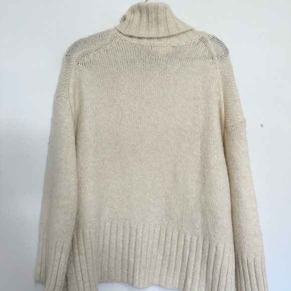 H&M Cream Turtleneck Sweater - Picture 5 of 6